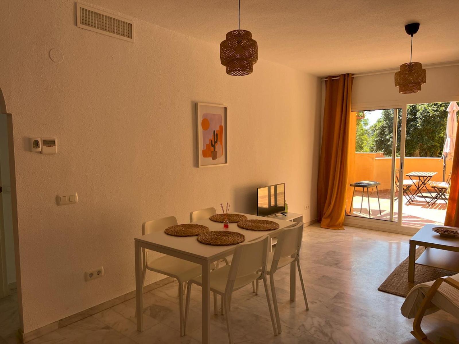 Stylish Spot Pass The Keys Apartamento